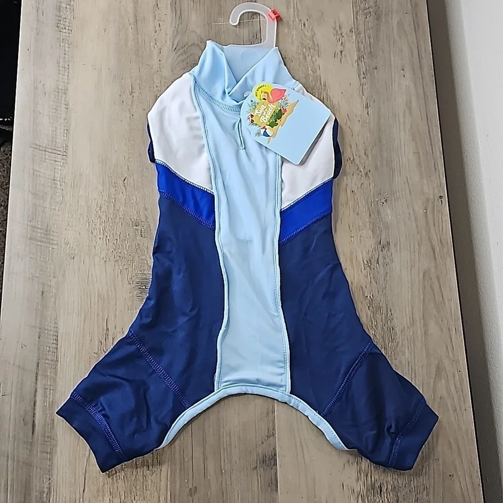 Pet Apparel nwt pet